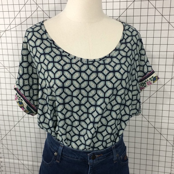 Ing Geometric blouse L floral trim - Picture 2 of 8